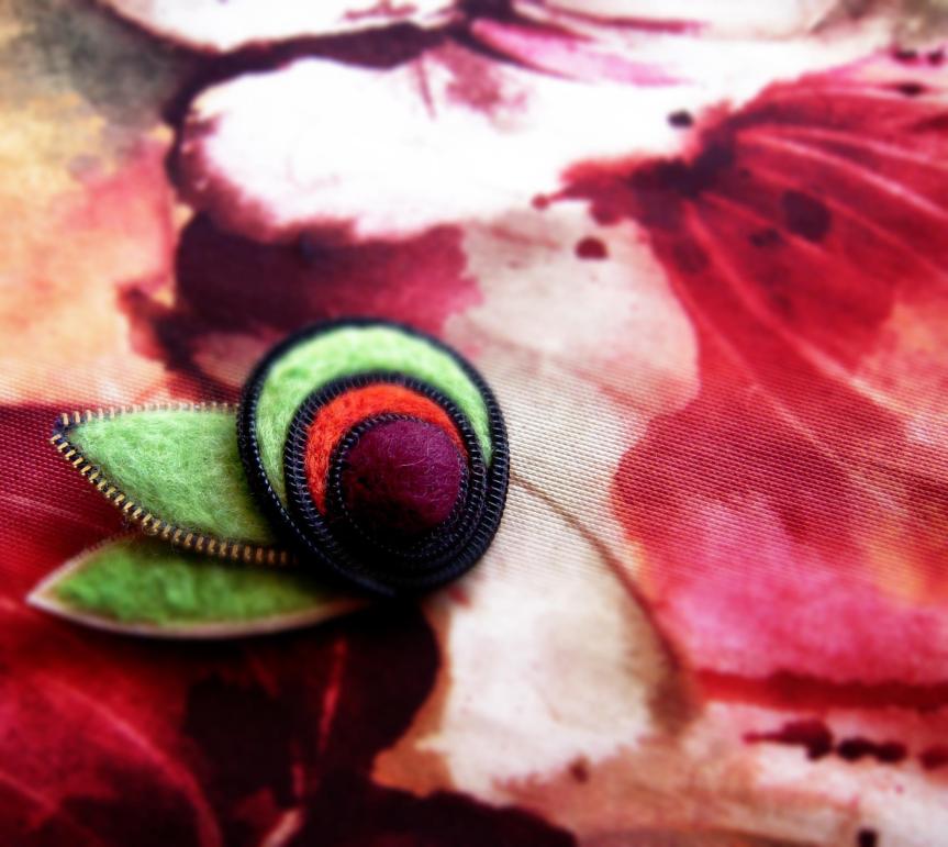 332470_326686550690601_130276030331655_1318098_1004603454_o